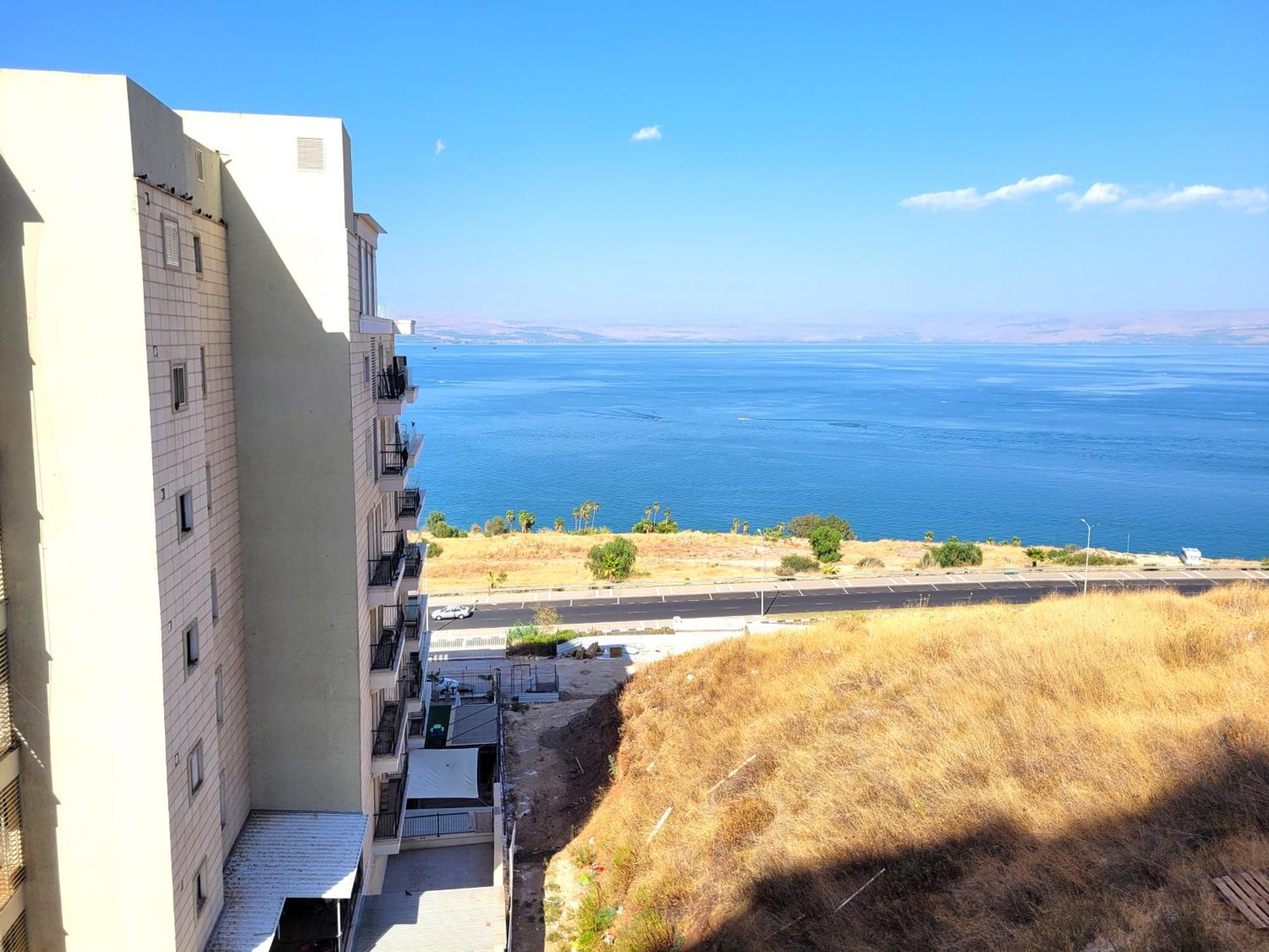 Yalarent Europe Apartments- Luxury Big Apartmens With Lake View Tiberiade Esterno foto